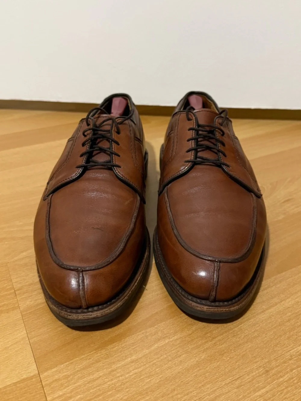 Allen Edmonds Chestnut Brown Leather Derby Dress Shoes